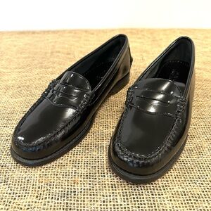 L.L. Bean Women’s Black Classic Patent Leather Penny Loafers Academia Preppy 🖤